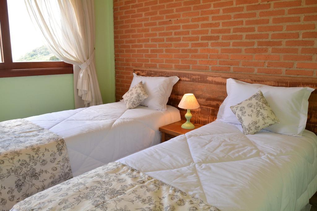 סרה נגרה Pousada Villa Dos Leais חדר תמונה